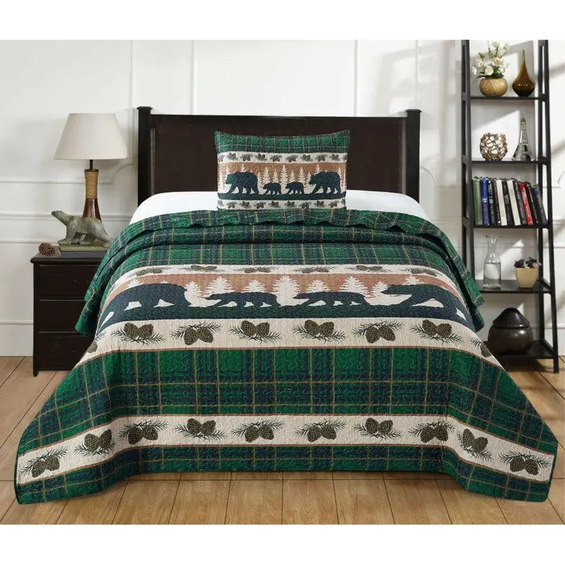 Bear Family Outing Quilt Set – Cozy Animal-Themed Bedding 1