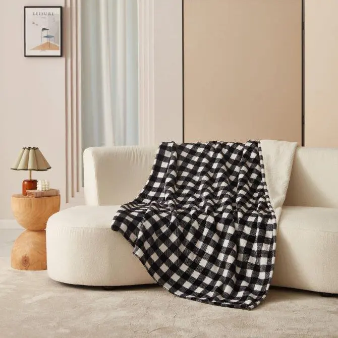 Black & White Plaid Footed Fleece Throw – Cozy Full-Body Cover Dff24011 1