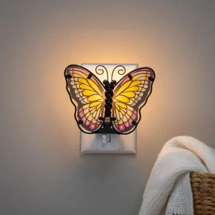 Butterfly-Themed Night Light With Soft Glow – Plug-In Led Bedside Lamp (Nl41R4Gls326) 1