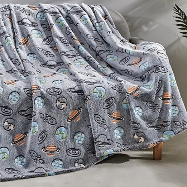 Glow-In-The-Dark Throw Blanket – Soft Luminescent Cozy Blanket 1