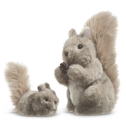Gray Squirrel Figurine Ornament – Whimsical Wildlife-Themed Holiday Decoration 1