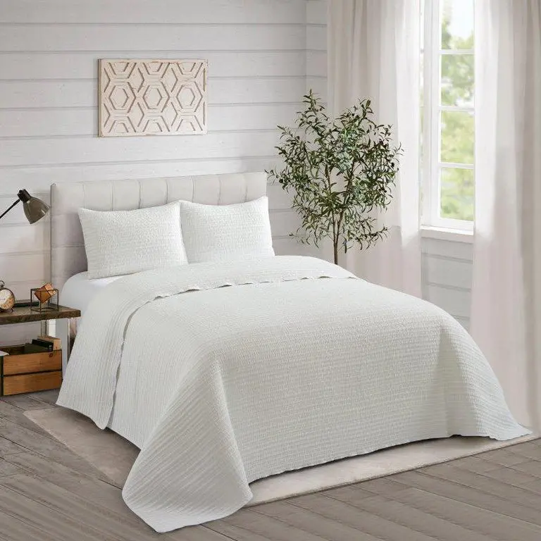 White Triple-Stitched 3-Piece Quilt Set – Dqj23129 1